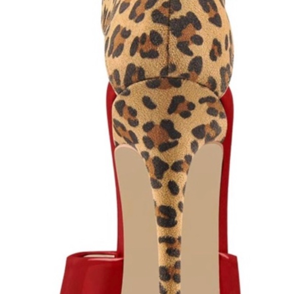 Leopard Suede Pointed Heels - Picture 3 of 10